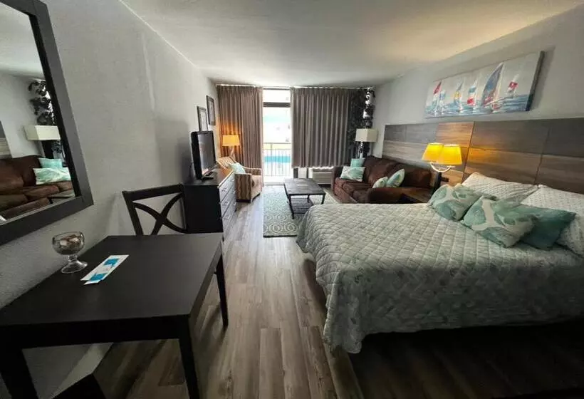 هتل Upgraded Studio At Landmark Resort ! 17 Pools, Lazy Rivers, Jacuzzis! 814