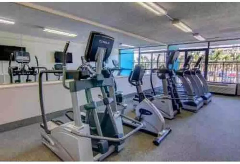 هتل Upgraded Studio At Landmark Resort ! 17 Pools, Lazy Rivers, Jacuzzis! 814