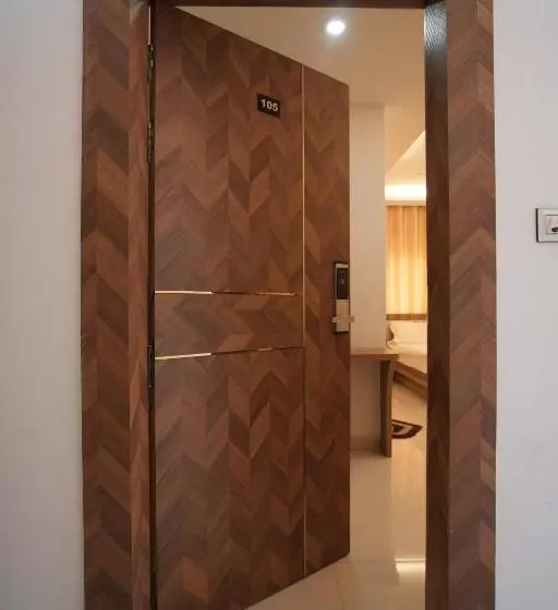 ホテル Shanti International