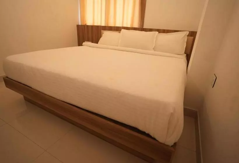 ホテル Shanti International