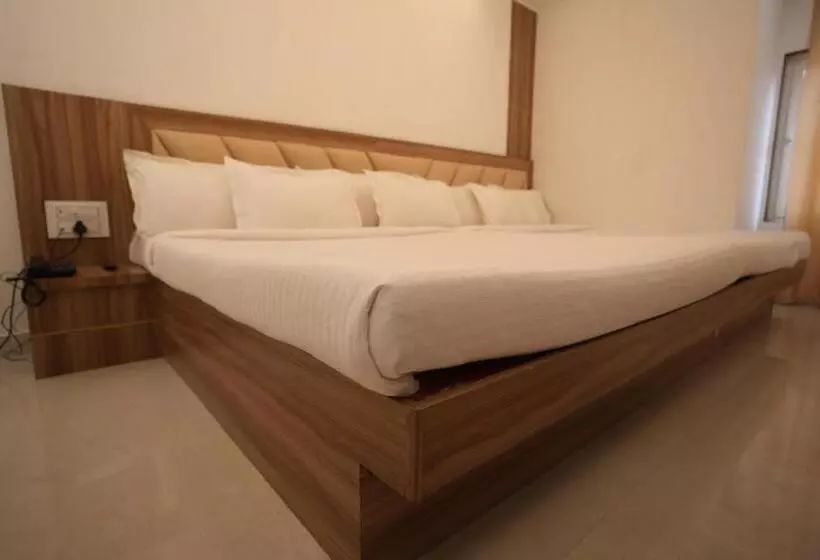 ホテル Shanti International