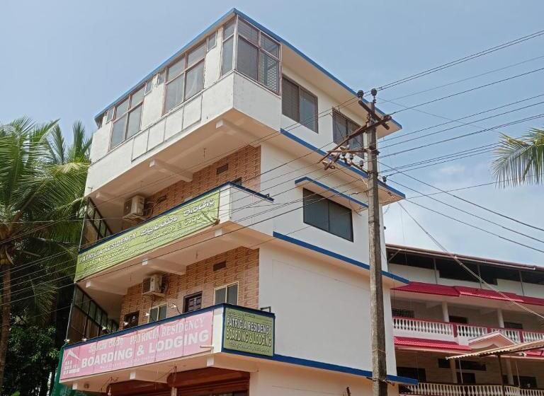 Отель Staymaker Patricia Residency