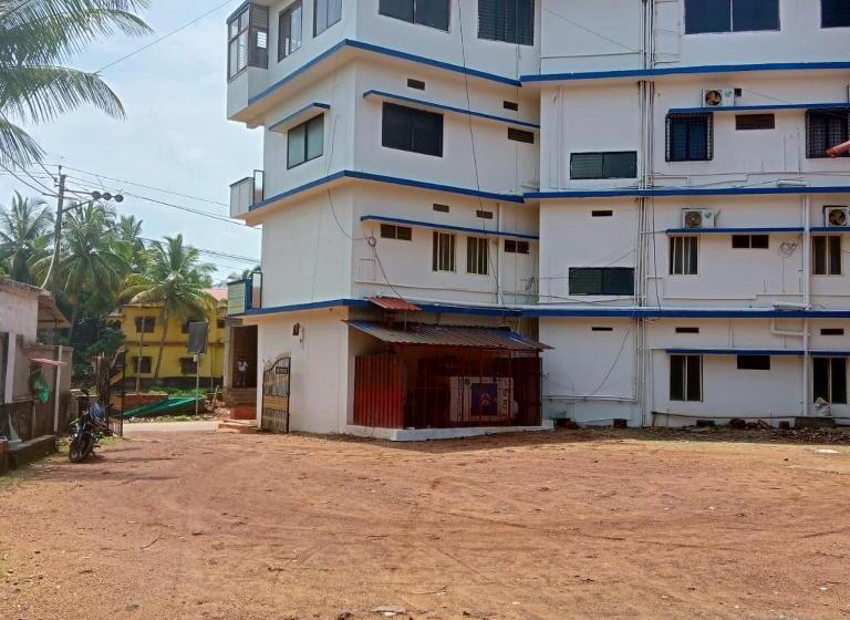 Отель Staymaker Patricia Residency