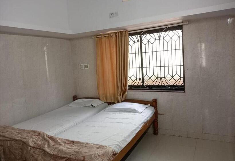 Отель Staymaker Patricia Residency