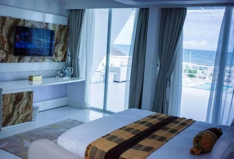هتل White Deck Beach Resort