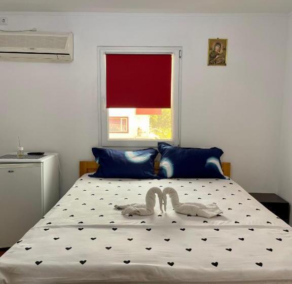 پانسیون Casa Francisc