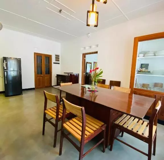 Majatalo Happy Valley Residence Unawatuna