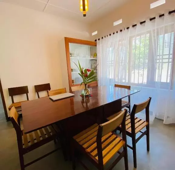 Majatalo Happy Valley Residence Unawatuna