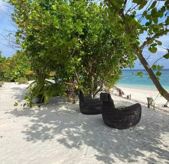 پانسیون Saima Lodge