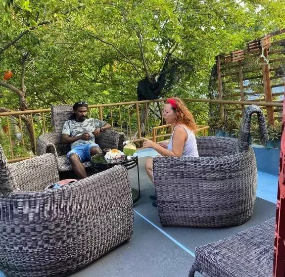 پانسیون Saima Lodge