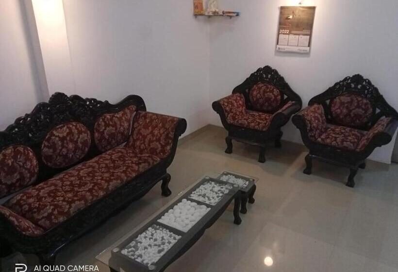 Pensjonat Thilakawardhana Guest House