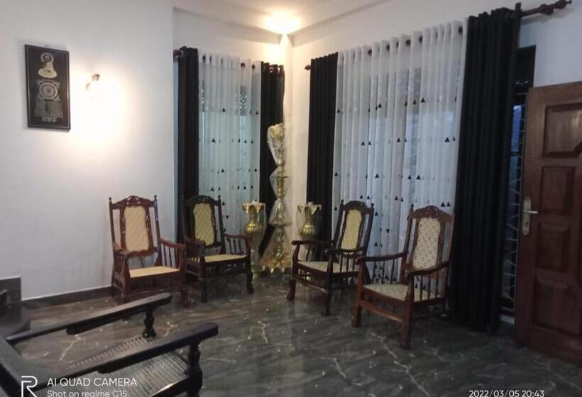 Pensjonat Thilakawardhana Guest House