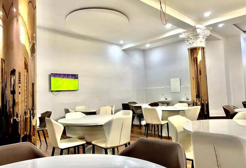 Rove Luxury Hotel And Suites