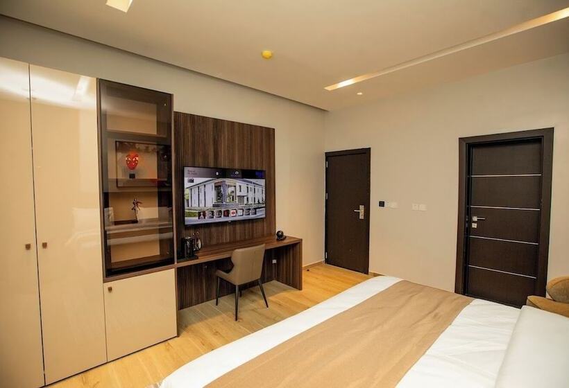 Rove Luxury Hotel And Suites