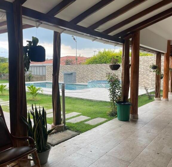 צימר Tranquilidad En Familia, Piscina