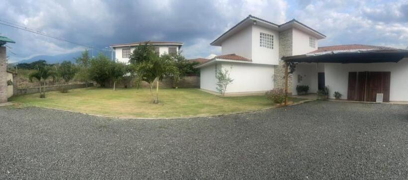 צימר Tranquilidad En Familia, Piscina