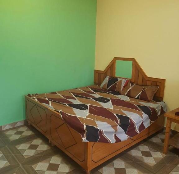 Himalayan Hostel, Triund Hill Trekking And Snowline Trekking, Waterfalls View Hostel