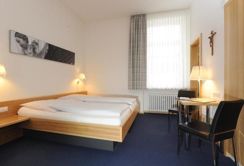 Отель Bildungs  Uns Tagungshäuser Vierzehnheiligen Diözesanhaus