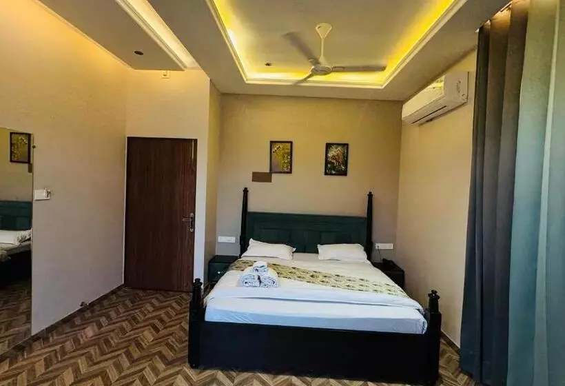 Hotelli Hari Leela Fort View Palace