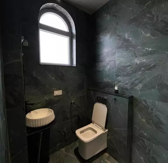 Hotelli Hari Leela Fort View Palace