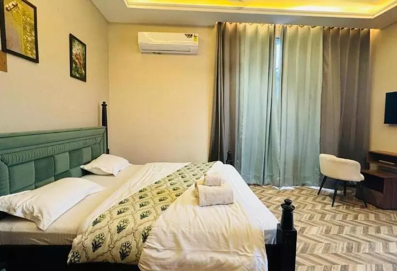 Hotelli Hari Leela Fort View Palace