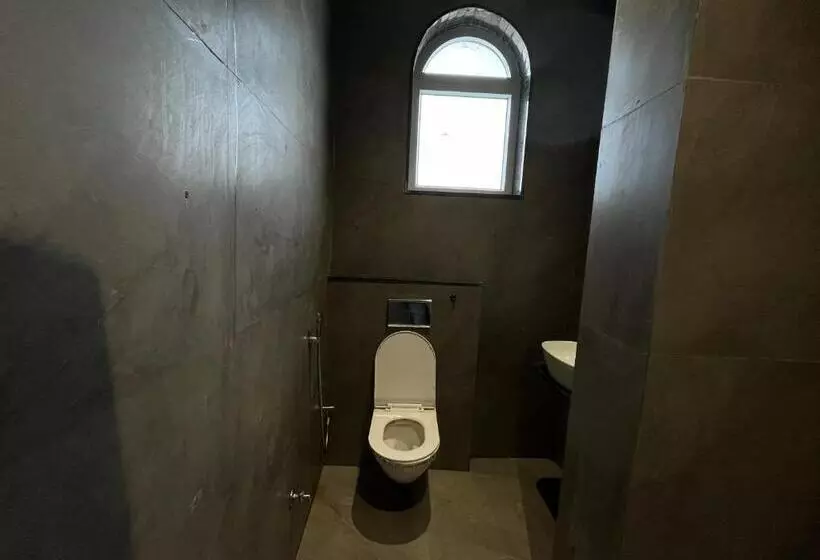 Hotelli Hari Leela Fort View Palace