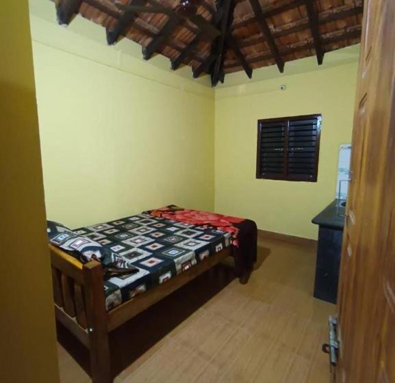 فندق Highway Homestay