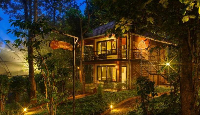 בית מלון כפרי Wayanad Kuruva Isles Jungle Resort
