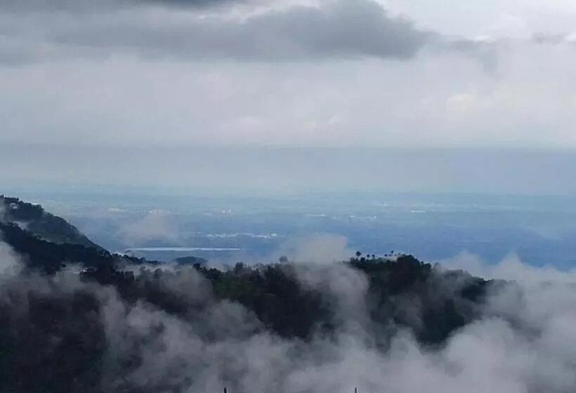 Hotelli Leela The Flavors Of Nature