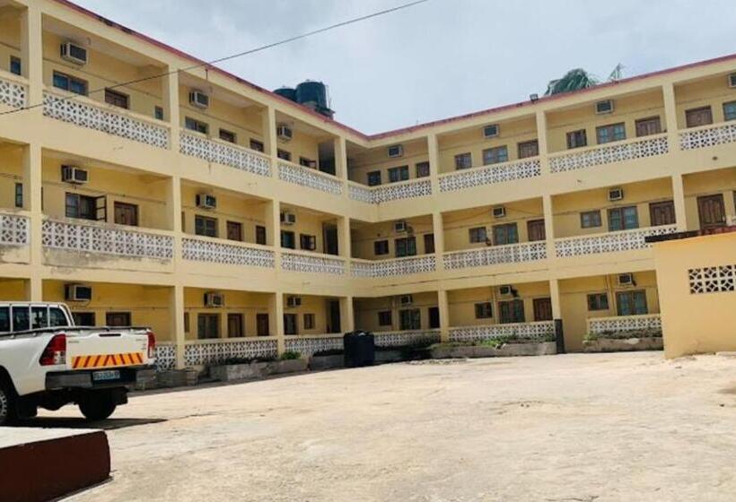 فندق Pensão Ideal