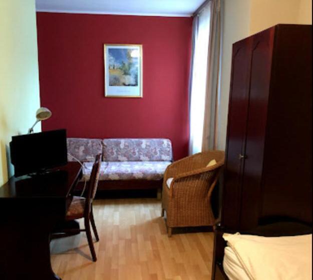 בית מלון כפרי Rheinischer Hof