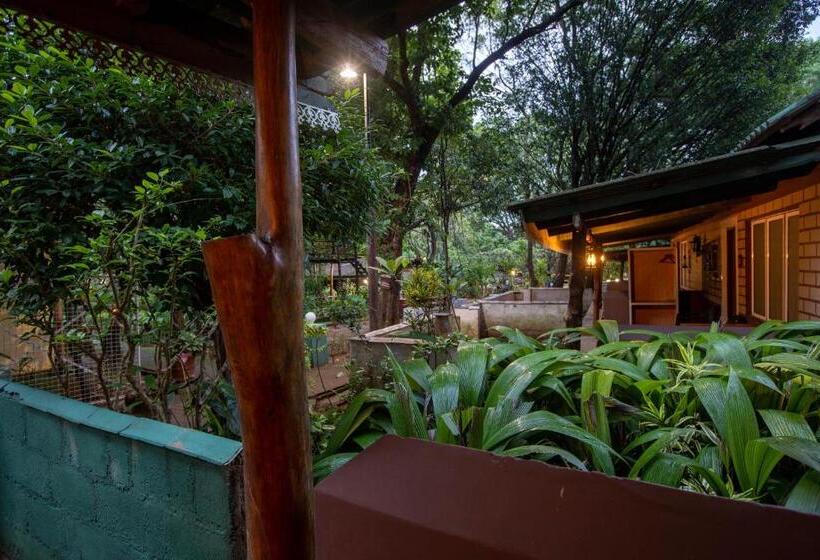 호텔 Udawalawa Safari Village