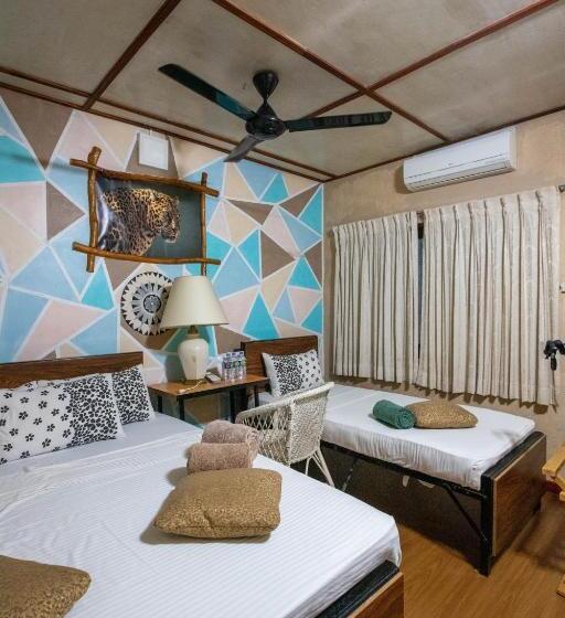 호텔 Udawalawa Safari Village