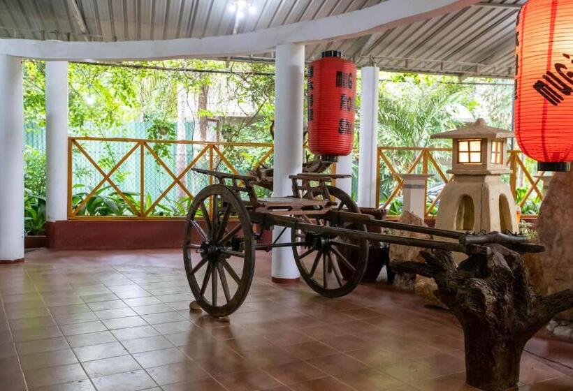 호텔 Udawalawa Safari Village