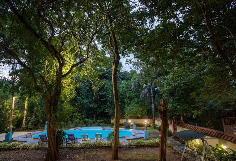 호텔 Udawalawa Safari Village