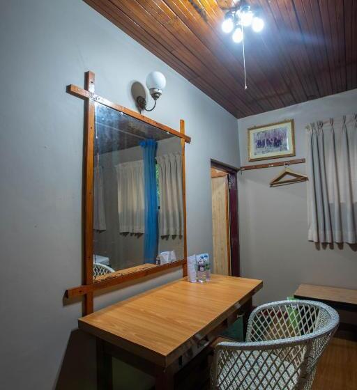 호텔 Udawalawa Safari Village