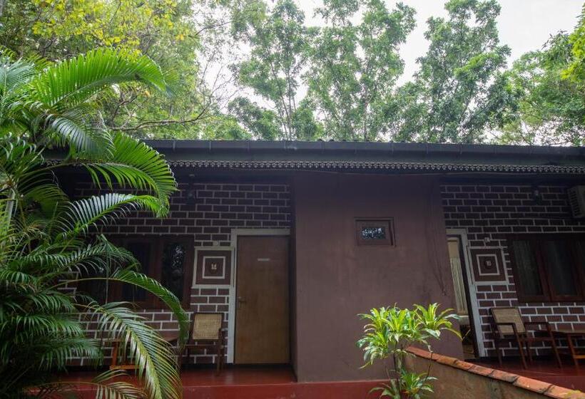 호텔 Udawalawa Safari Village