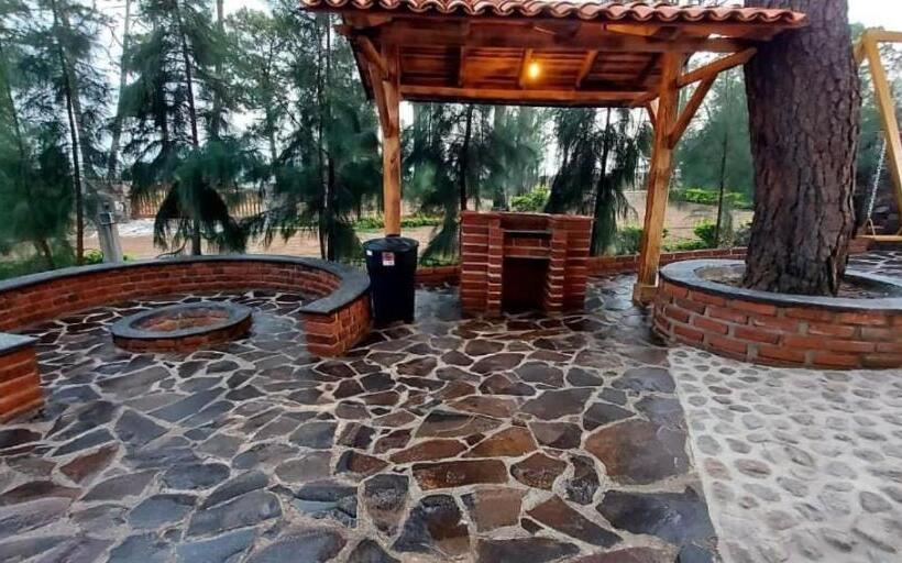 La Ocotera Hotel De Montaña