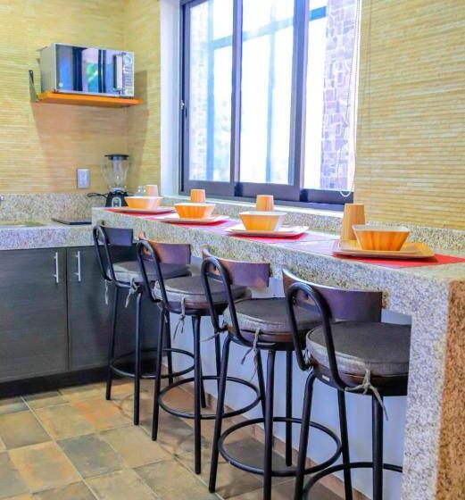 La Ocotera Hotel De Montaña