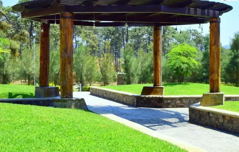 La Ocotera Hotel De Montaña