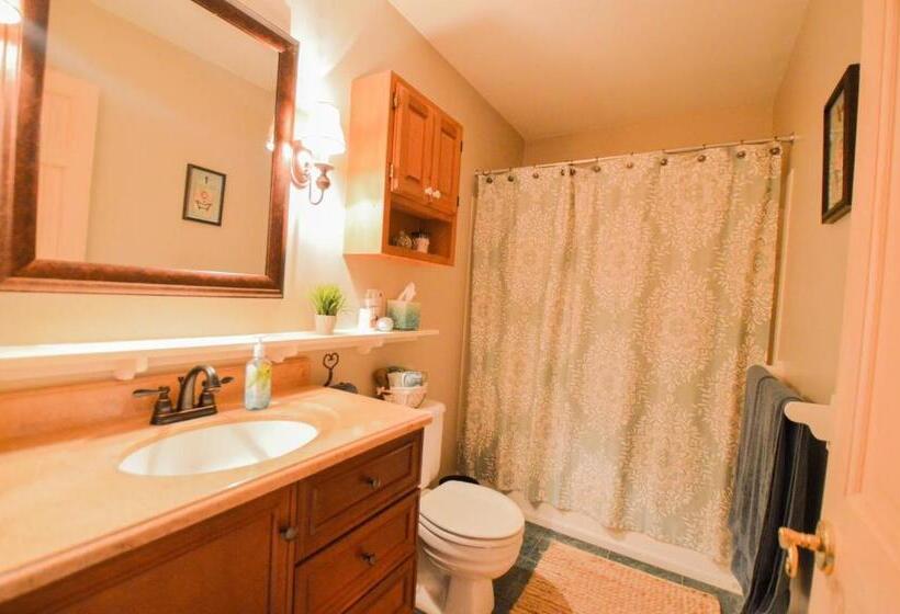 Paper Mill Pines Bed And Breakfast