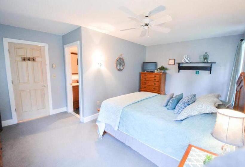 Paper Mill Pines Bed And Breakfast