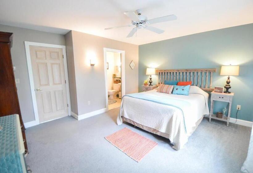 Paper Mill Pines Bed And Breakfast