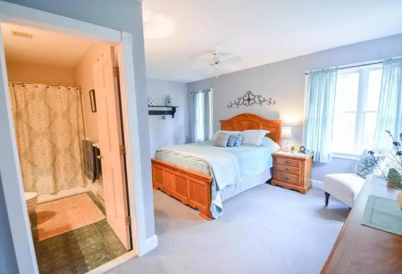 Paper Mill Pines Bed And Breakfast