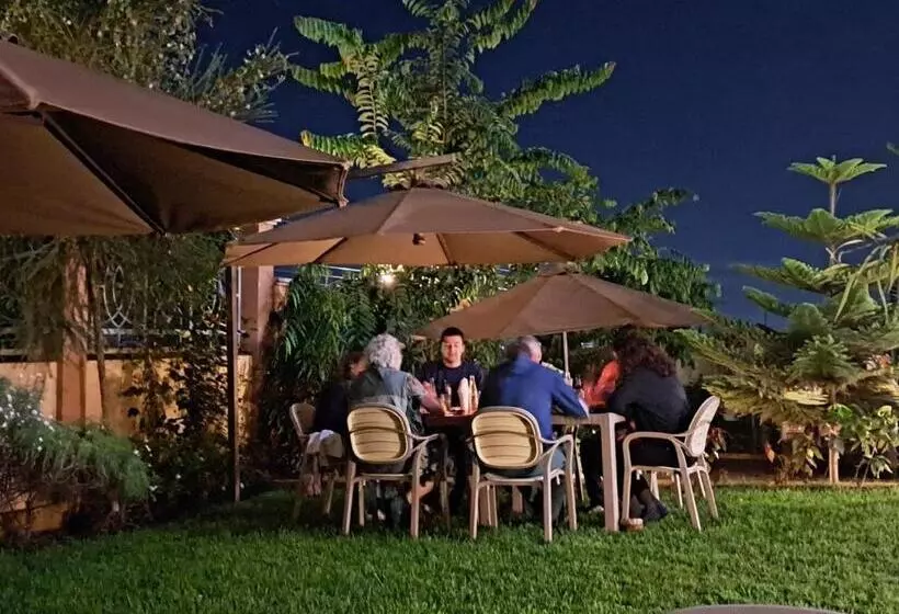 Peak Hotel Karatu