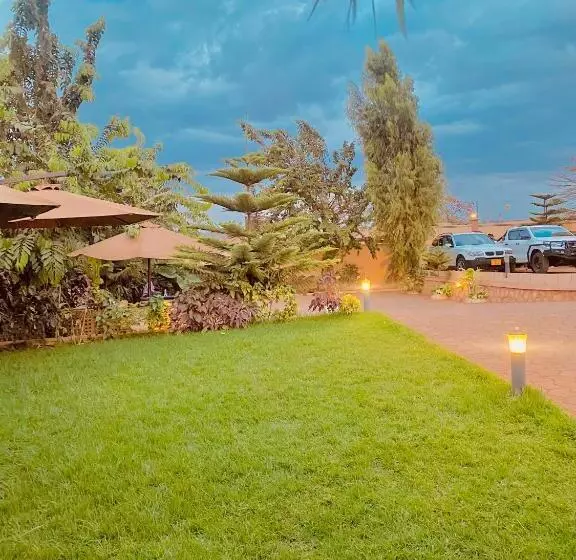 Peak Hotel Karatu