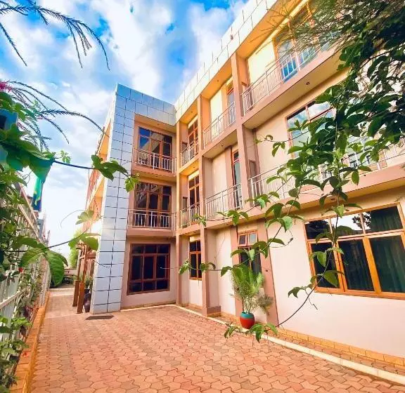 Peak Hotel Karatu