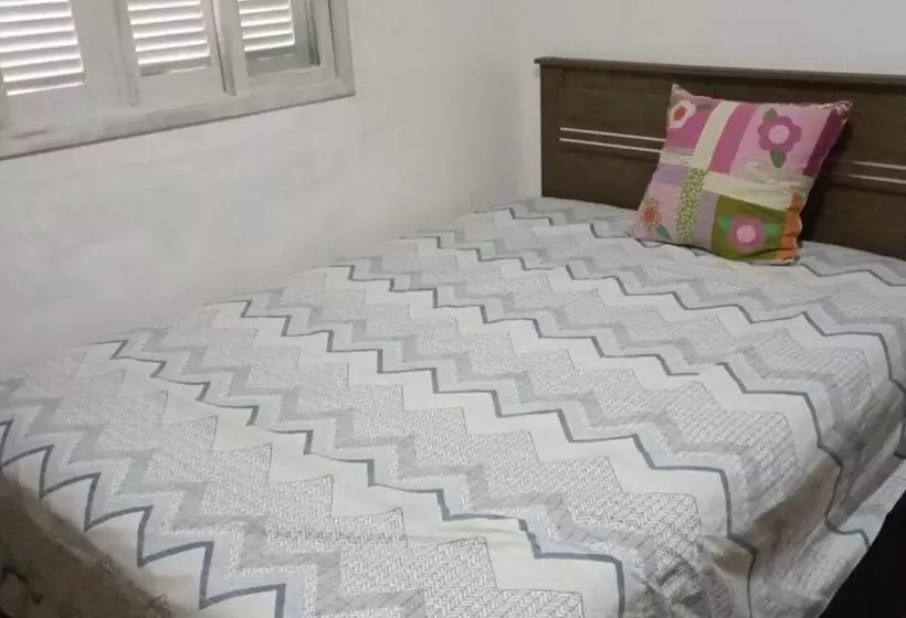 ペンション Casa De Praia A 100 Metros Da Praia