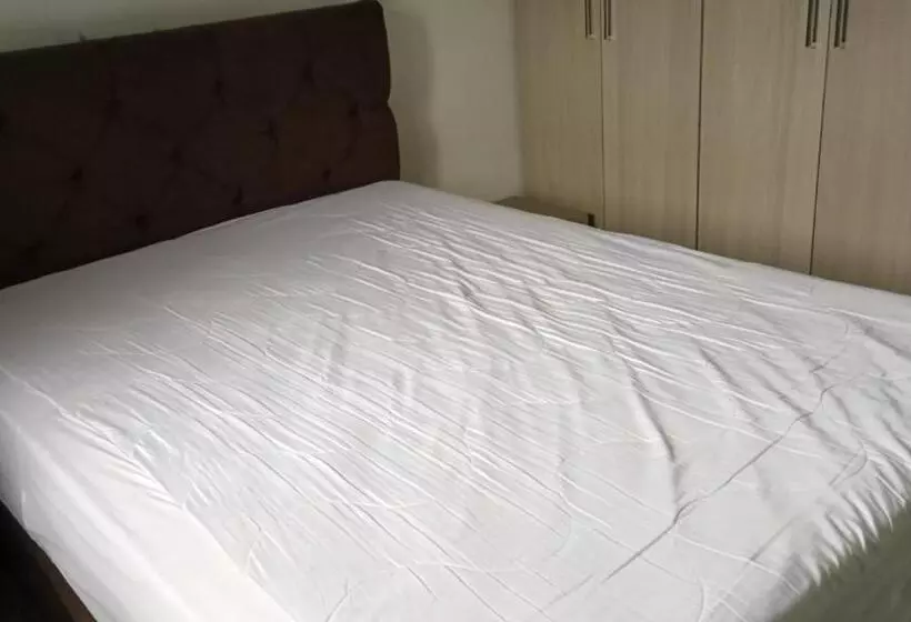 ペンション Casa De Praia A 100 Metros Da Praia