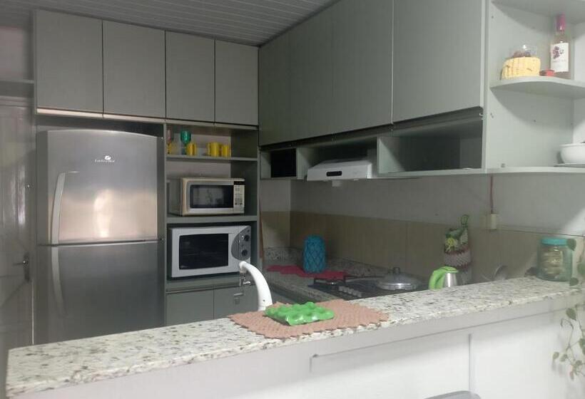 ペンション Casa De Praia A 100 Metros Da Praia